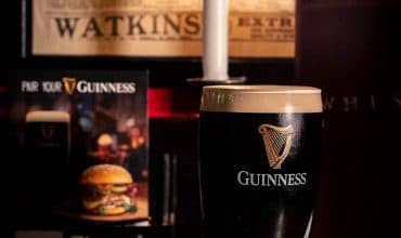 Flynns-Inn-Irish-Whiskey-Pub-Bonn-Altstadt-Guinness-Pint